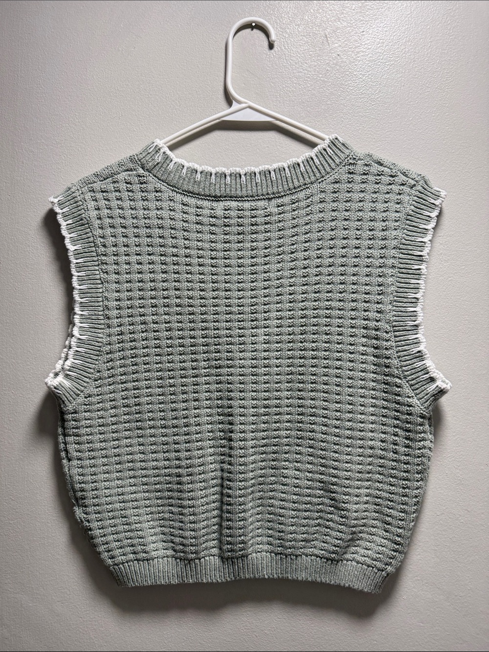 moon & madison Sage Green Knit Sleeveless Sweater Vest - Picture 4 of 4